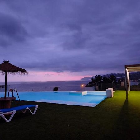 Piso De Lujo En La Playa De Un Pueblo De Granada Con Piscina Infiniti, Yacuzzi En La Piscina, Tumbonas Privadas Y Mucho Mas Melicena Exterior foto